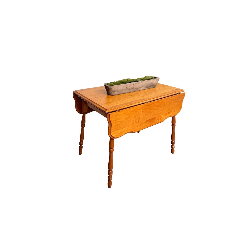 Vintage Solid Wood Drop Leaf Dining Table Scalloped Edge Spindle Legs Honey‎ Oak